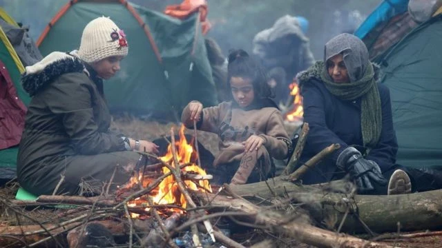 الإليزيه: لا توافق بين ماكرون وبوتين حول أزمة المهاجرين.. واتصالات ألمانية بيلا روسية بشأنها