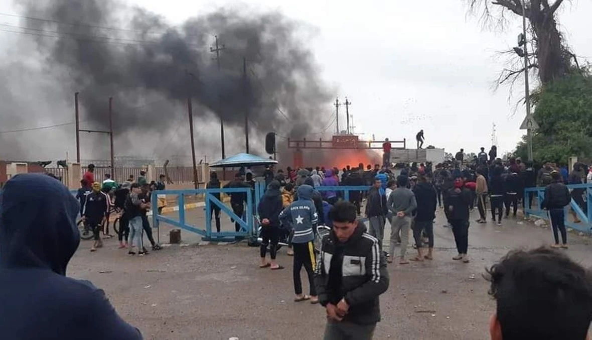 العراق يتّشح بالسواد... هجمات انتقامية تستهدف شبكة الكهرباء الوطنية وحصيلة القتلى بارتفاع