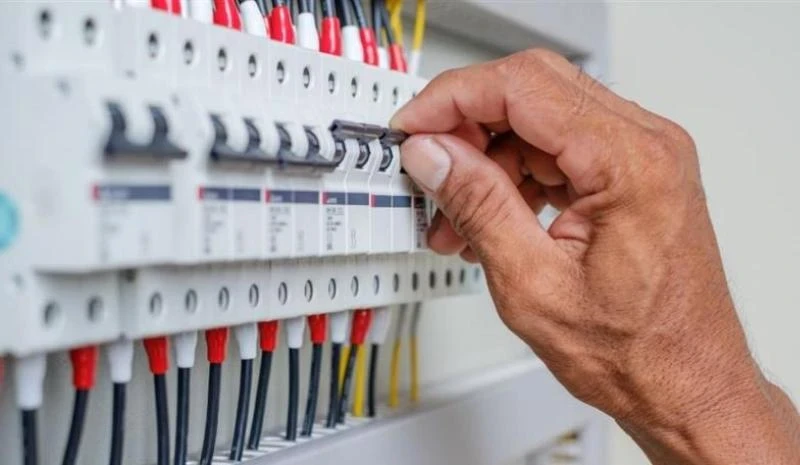 وزراء الطاقة بسوريا والأردن ولبنان يكشفون موعد تصدير الكهرباء للبنان وارتباطه بإصلاح البنية التحتية لسوريا
