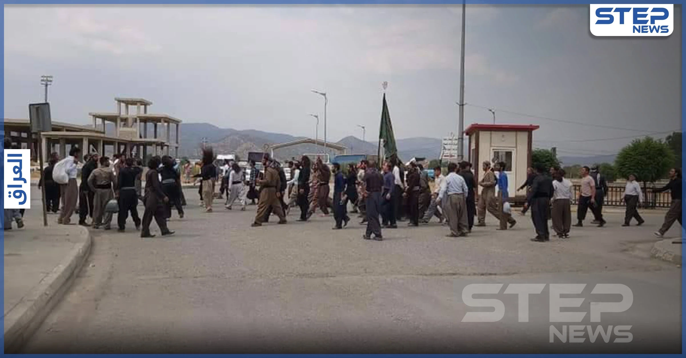 بالفيديو|| آلاف الإيرانيين يقتحمون حدود العراق في السليمانية لتشييع رجل دين.. من هو الكسنزان؟