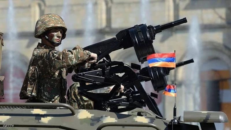 أنباء عن انقلاب عسكري في أرمينيا ورئيس الوزراء يصرّح