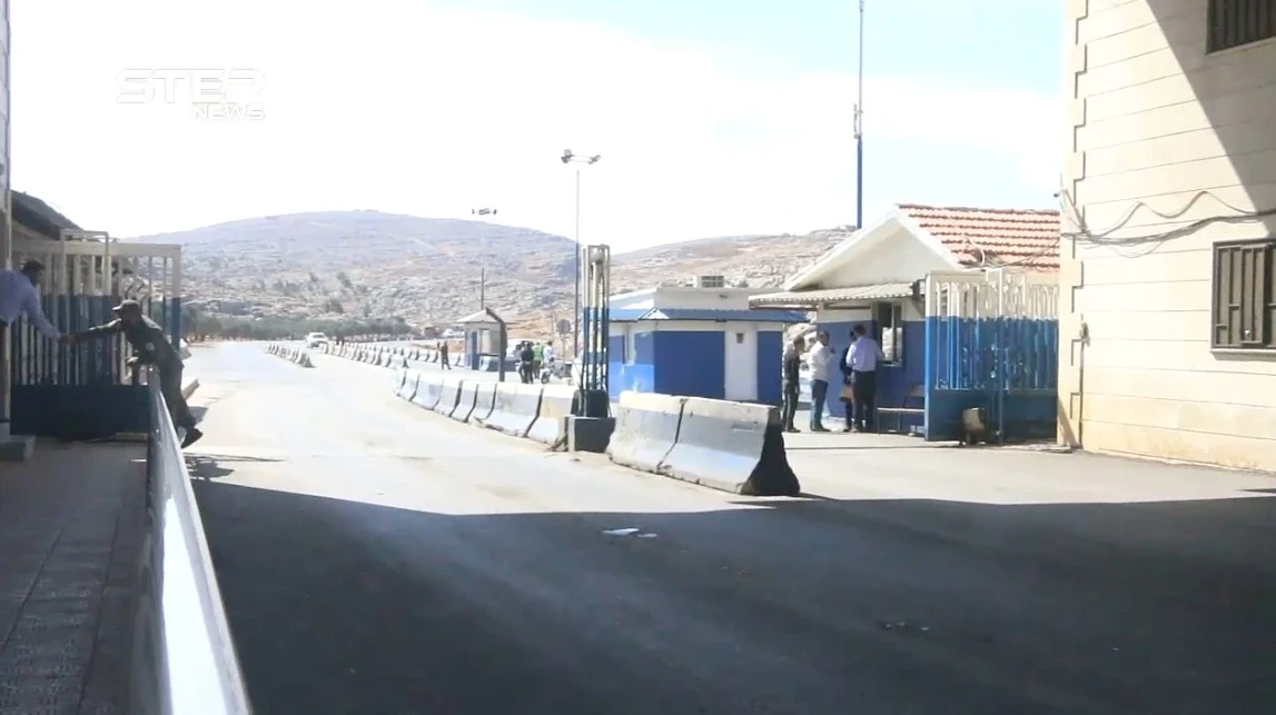 بعد انقضاء إجازة العيد .. الأهالي يتوافدون عبر معبر باب الهوى للرجوع إلى تركيا