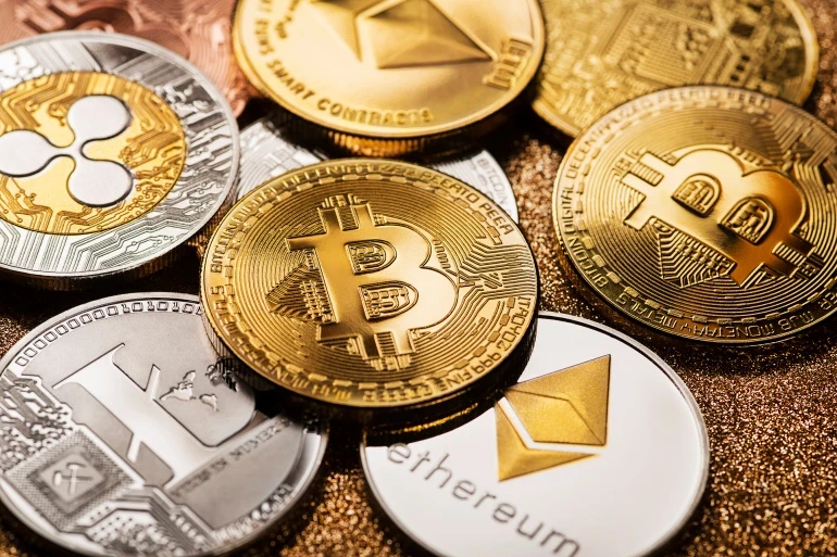 بعد اجتماع الفيدرالي الأمريكي.. موجة هبوط عنيفة تضرب أكبر 100 عملة رقمية