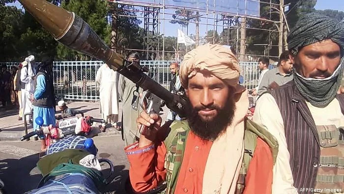 أفغانستان.. طالبان تتجه إلى القصر الرئاسي وأشرف غني يتعهد بتسليم السلطة (فيديو)