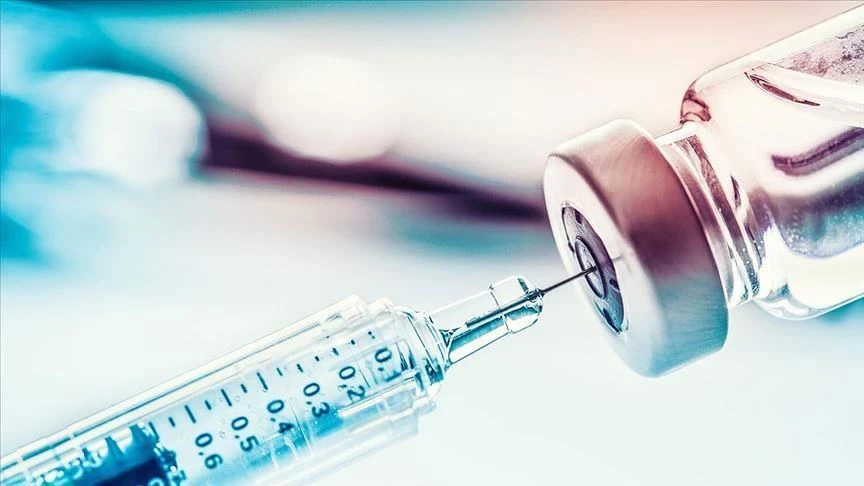 دولة خليجية الأولى عالمياً بتلقيح سكانها ضد كورونا تحدّث إجراءات السفر الخاصة بمواطنيها والمقيمين