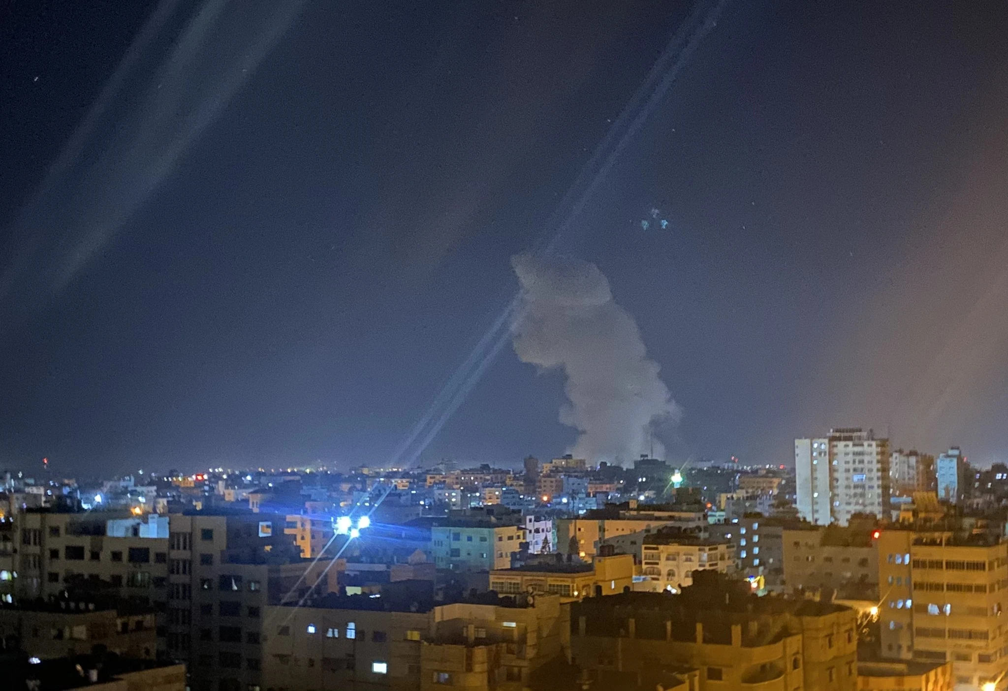 بالفيديو|| لحظة تدمير الطائرات الإسرائيلية برج الجوهرة وسط غزة.. وخروج جماعي لإسرائيليين من اللد بعد إعلان حالة الطوارئ فيها