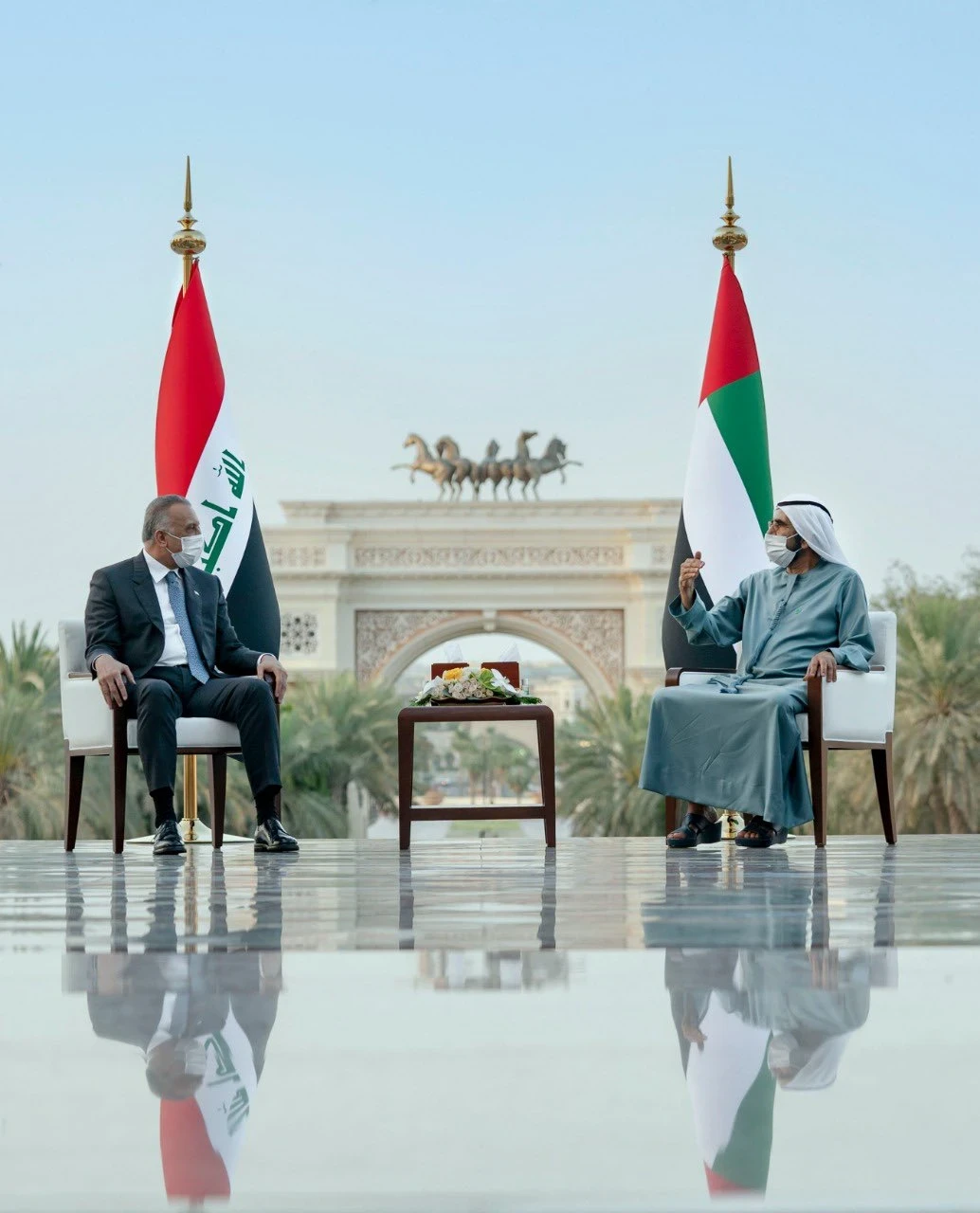 بعد عدّة اتفاقيات هامّة.. الإمارات في بيانٍ مشترك تعلن عن استثمارها 3 مليارات دولار في العراق
