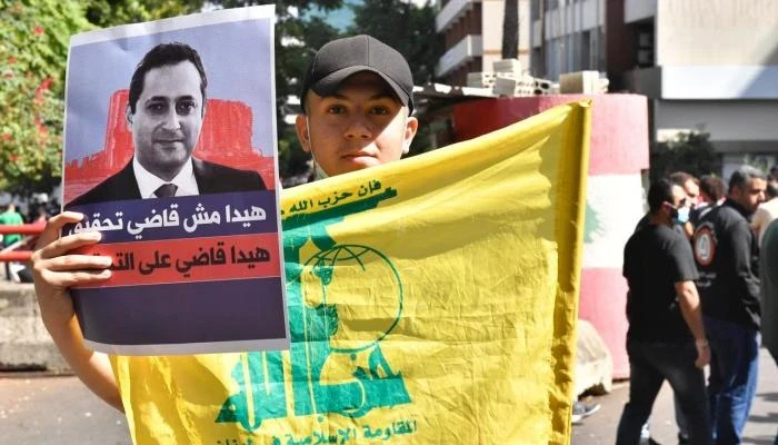 مراقب سياسي يكشف خطط خطيرة لـ "حزب الله" مع عودة القاضي بيطار إلى التحقيق