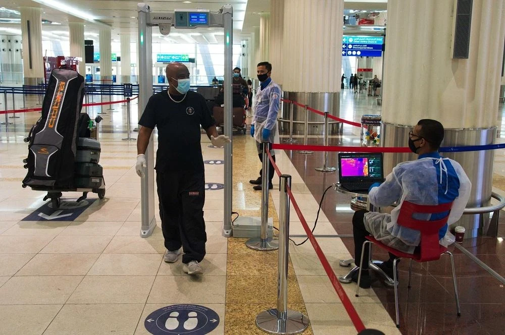 الإمارات تعلن تعليق دخول القادمين إليها من 4 دول باستثناء فئات محددة