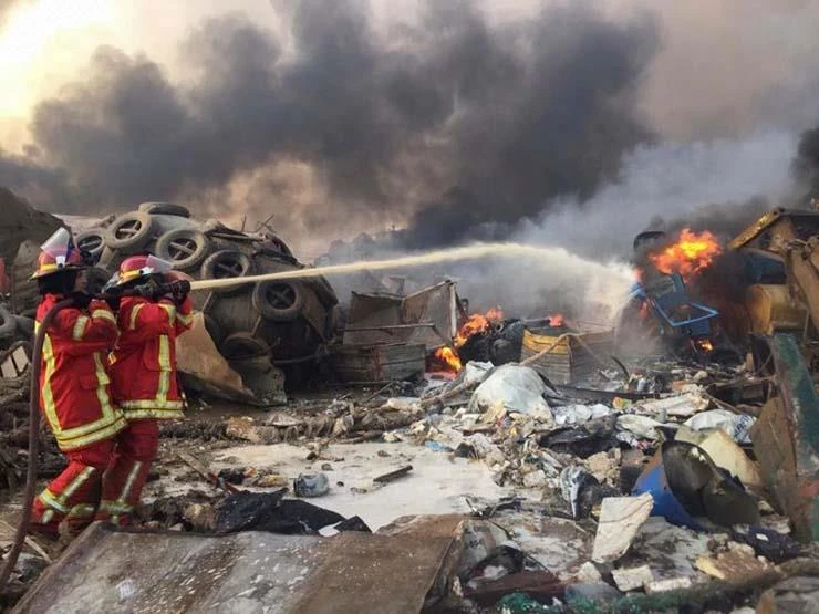 بالفيديو|| انفجار معمل ببرج البراجنة في الضاحية الجنوبية ببيروت يخلف 3 قتلى وجريح