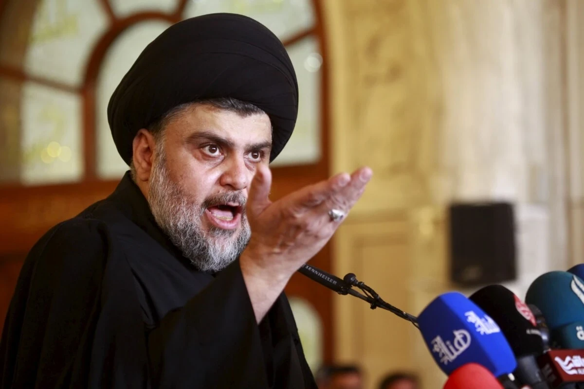 مقتدى الصدر يعلق على خلافاته مع الكتل السياسية ويكشف أبرز الأولويات حالياً في العراق