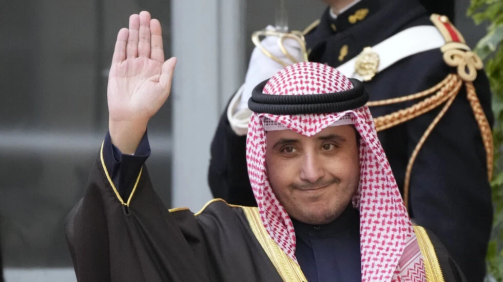 وزير الخارجية الكويتي يكشف سبب زيارته للبنان و3 رسائل يحملها معه