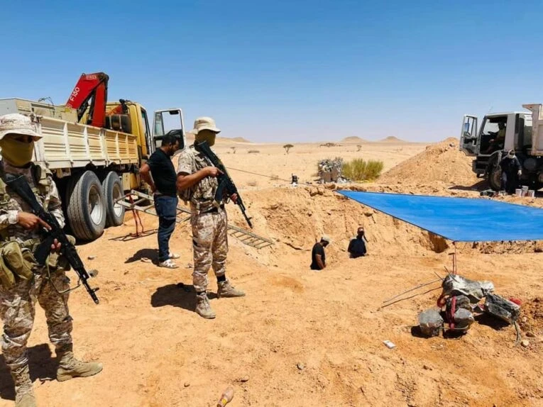 الرئاسي الليبي يأمر بحل "وحدة النخبة" بالجيش عقب اشتباكات بالأسلحة الثقيلة بينها وبين وحدةٍ أخرى