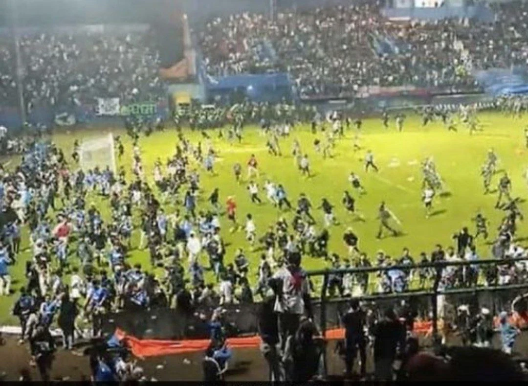 مقتل 12 شخصاً على الأقل في تدافع بملعب بمدغشقر (فيديو)