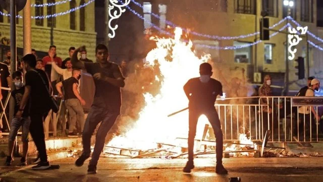 أول تصريحين مؤيدين لإسرائيل بالقدس.. والجيش الإسرائيلي يعلن استهداف موقعين عسكريين لحماس بغزة