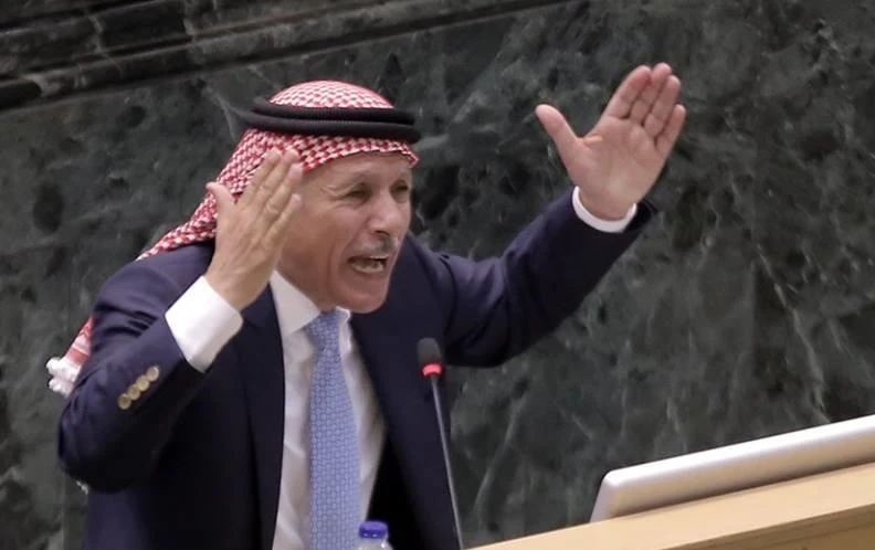 نواب أردنيون يتحدثون عن "انقلاب" ورئيس الوزراء يرفض الأمر