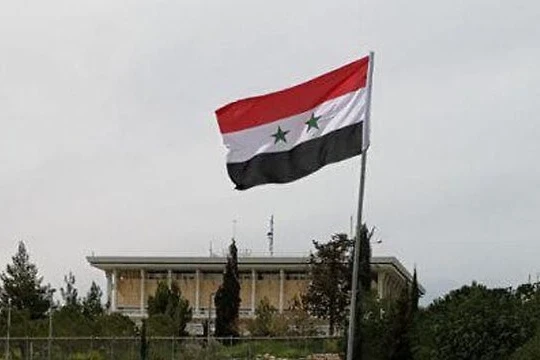 دولة خليجية تعلن أمراً متعلقاً بالنظام السوري.. وتتحدث عن إمكانية عقد اتفاق سلام مع إسرائيل