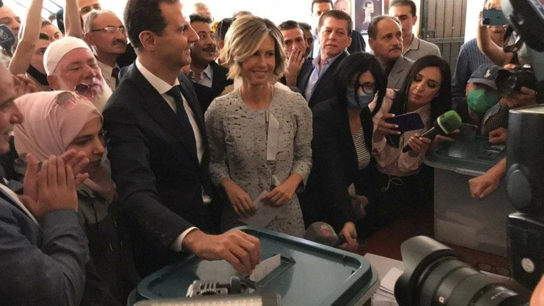 بشار الأسد يدلي بصوته في الانتخابات الرئاسية السورية في مدينة بريف دمشق تحمل رمزيةً خاصةً