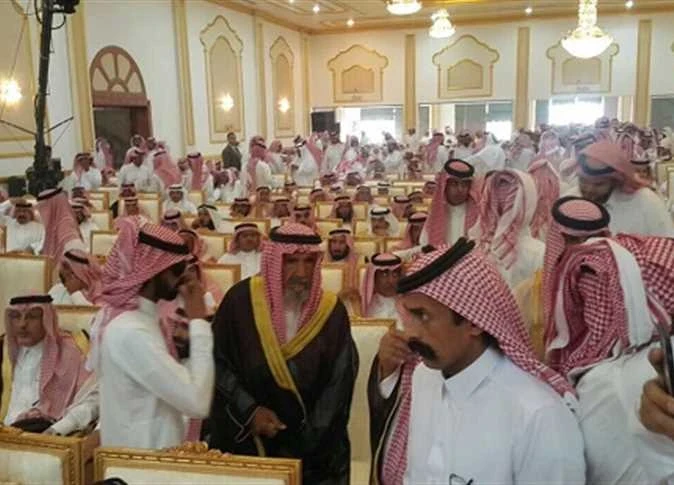 أمير قطر يصدر قانوناً حول القضية التي أشعلت خلافات مع آل مرة