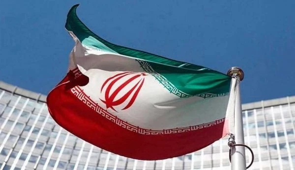 وزير الخارجية الإيراني يصف الرئيس الجديد بكلمتين.. وهذا ما فعله روحاني بعد فوز رئيسي