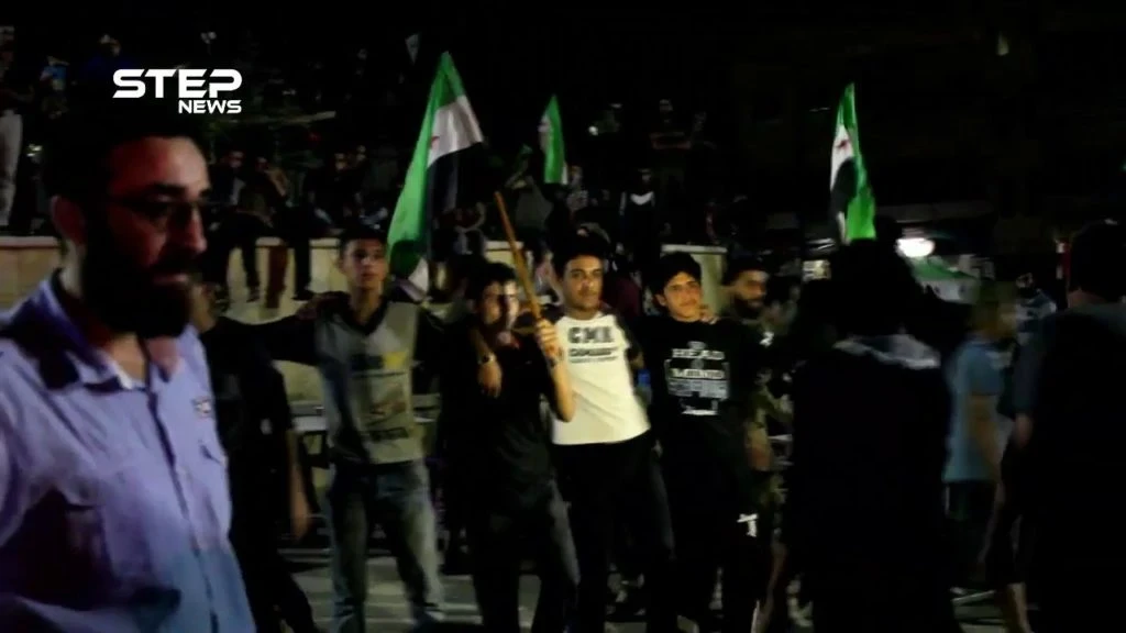 مظاهرة ليلية بمدينة عفرين شمال حلب طالبت بوقف العدوان الروسي