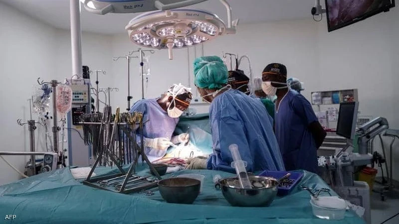 الأزهر يحسم جدل زراعة كلية خنزير بجسم الإنسان