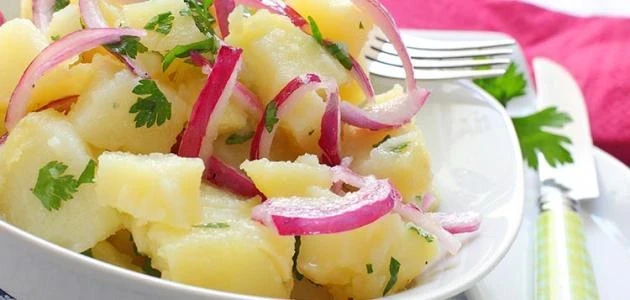 طريقة عمل سلطة البطاطس بوصفات جديدة