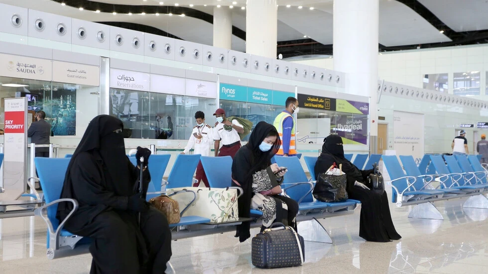 السعودية تضع شروطاً للسفر على مواطنيها ابتداءً من الشهر القادم