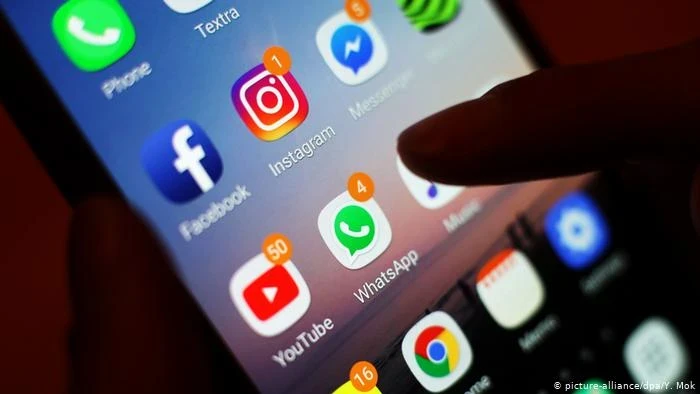 واتساب يُضيف "ميزة مشوّقة" خاصة بالصور والفيديوهات