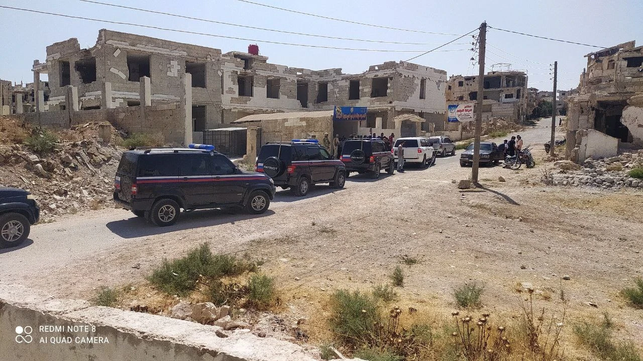 بالصور|| بدء تنفيذ اتفاق درعا البلد ودخول وفد روسي لتثبيت وقف إطلاق النار وترتيب باقي البنود