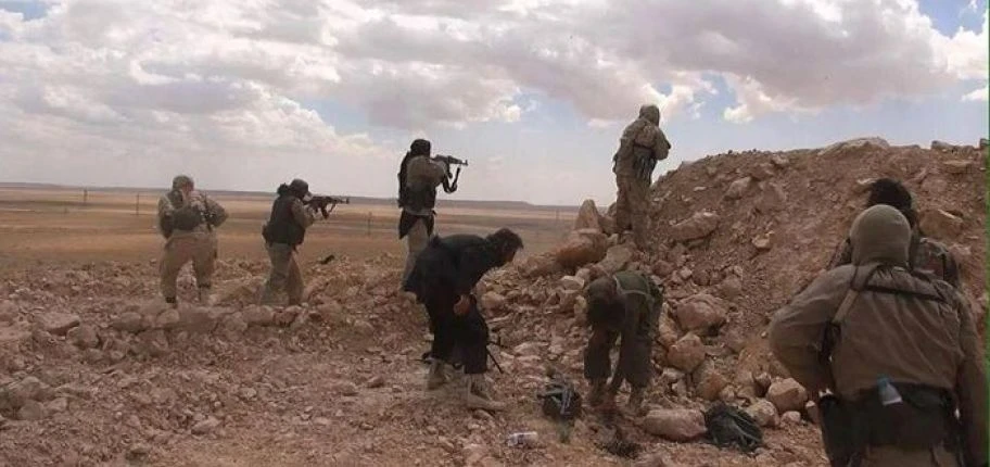 البادية تبتلع ضباطاً إيرانيين وداعش يُعلن عن هجمات جديدة ضدَّ قسد رغم إعلان النصر!!