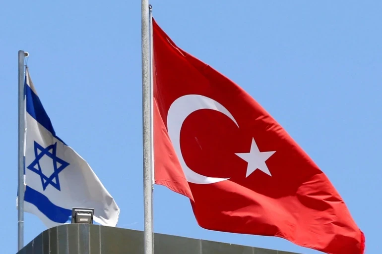 أنقرة تغازل تل أبيب.. أردوغان يكشف تفاصيل اتصاله الهاتفي مع هرتسوغ