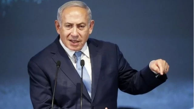 عدوه وخليفته المحتمل.. نتنياهو يعرض على رئيس حزب "يمينا" عرضاً مغرياً