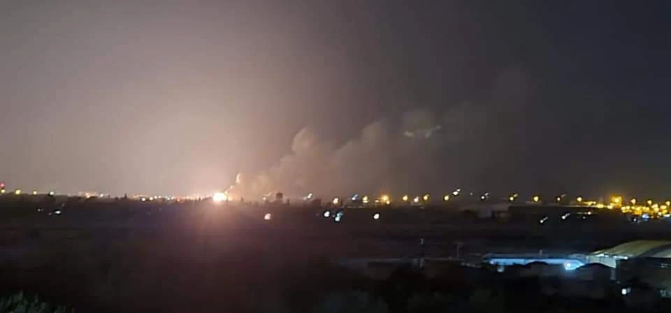 بالفيديو|| قصف جوي إسرائيلي يطال مواقعاً هامة للنظام السوري والميليشيات الإيرانية جنوب حلب