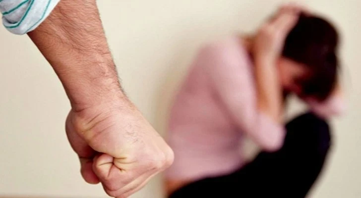 استخدم في تعذيب ابنته المضطربة نفسياً كافة أساليب التعذيب.. القضاء الأردني يصدر حكمه بحق قاتل ابنته