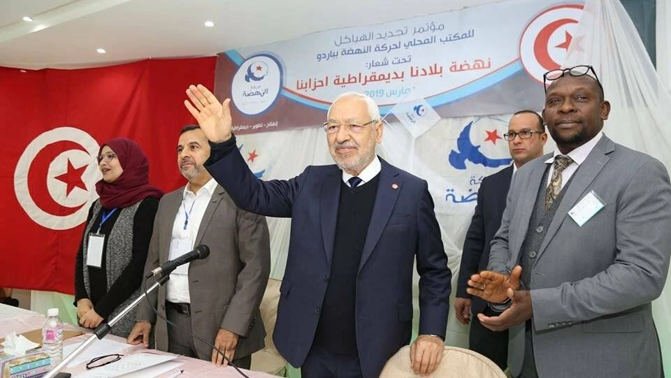 حركة النهضة تطالب برفع تعليق عمل البرلمان التونسي.. وتدعو لـ4 أمور بينها محاسبة المتورطين