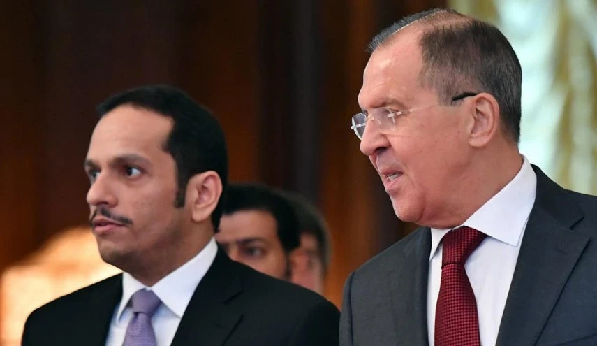وزير الخارجية القطري يؤكد على سُبل الحل الوحيدة في سوريا بعد لقائه بلافروف