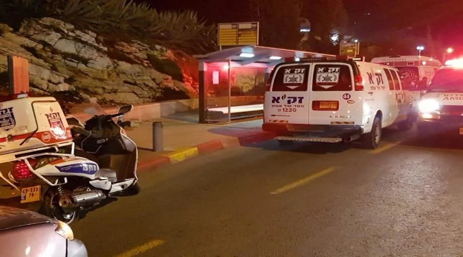 بالفيديو|| لحظة اعتقال فلسطيني نفّذ عملية دهس ضد جندي إسرائيلي برام الله