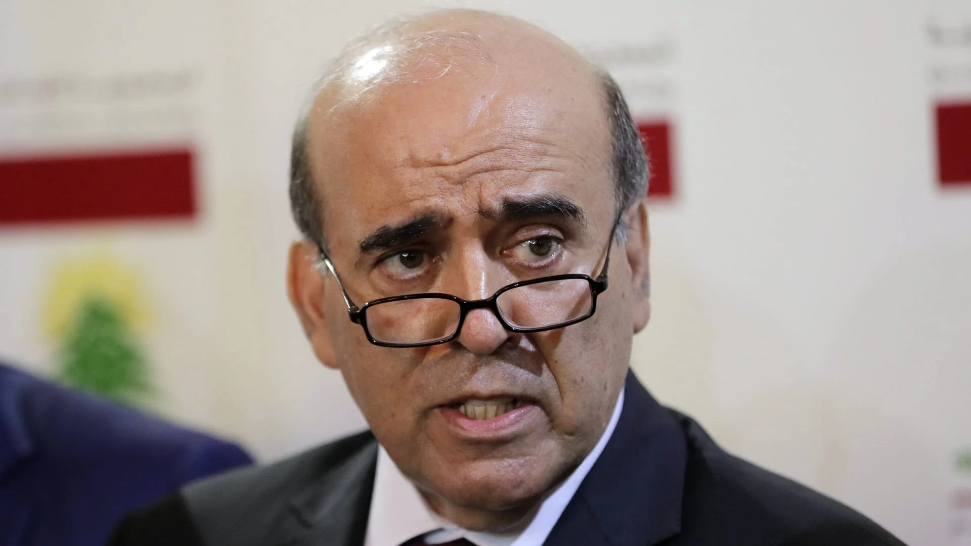 بعد وصفهم بـ"أهل البدو".. وزير خارجية لبنان شربل وهبة يتسقيل ويعتذر ويدعو لأمر