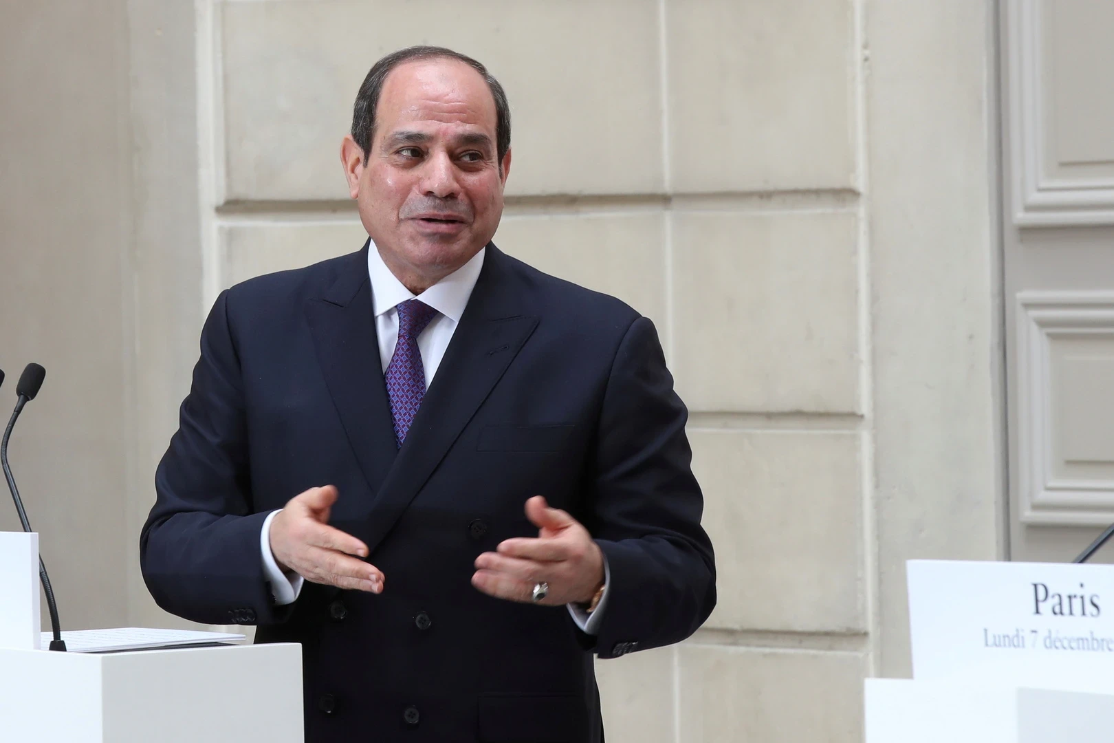 السيسي يصدر قراراً جمهورياً يسمح خلاله لمسؤول مصري بالزواج
