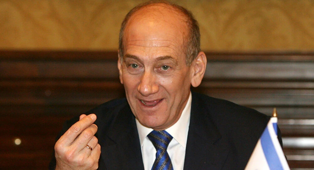 أولمرت مهاجماً نتنياهو: "كان رجلاً فارغاً يحترف التمثيل وممسحة"