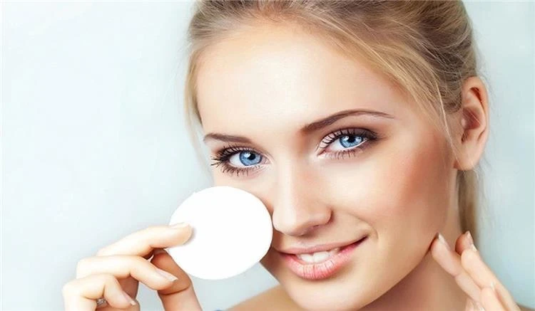 افضل مزيل مكياج مقارنة بين نيفيا وغارنييه ولوريال The Best makeup Remover