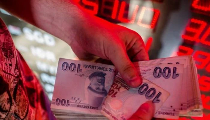 انهيار متسارع لليرة التركية بعد تصريحات لأردوغان.. مستوى قياسي جديد