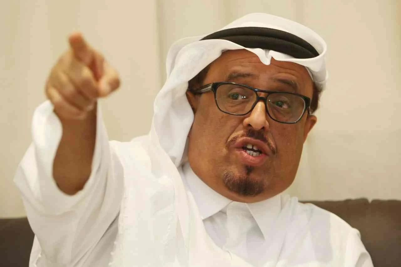 ضاحي خلفان يهاجم خامنئي ويشبهه بشخصية "عدائية" ويكشف الفرق بينهما