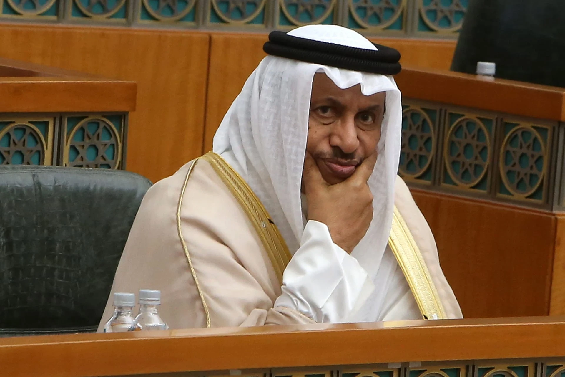 محكمة كويتية تقرر حبس رئيس وزراء سابق احتياطياً