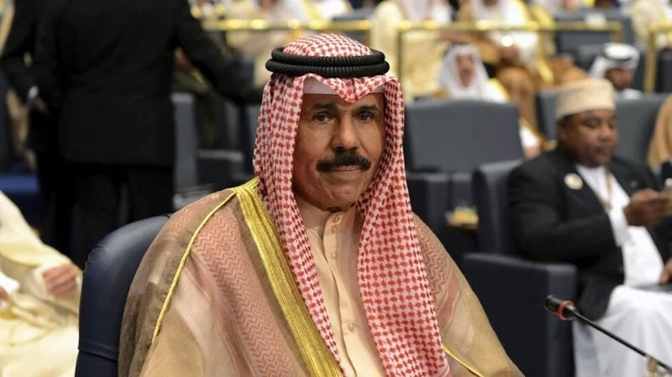 "لن نسمح لأحد بزعزعة أمنها".. أمير دولة الكويت يدعو للوقوف في وجه الإشاعات