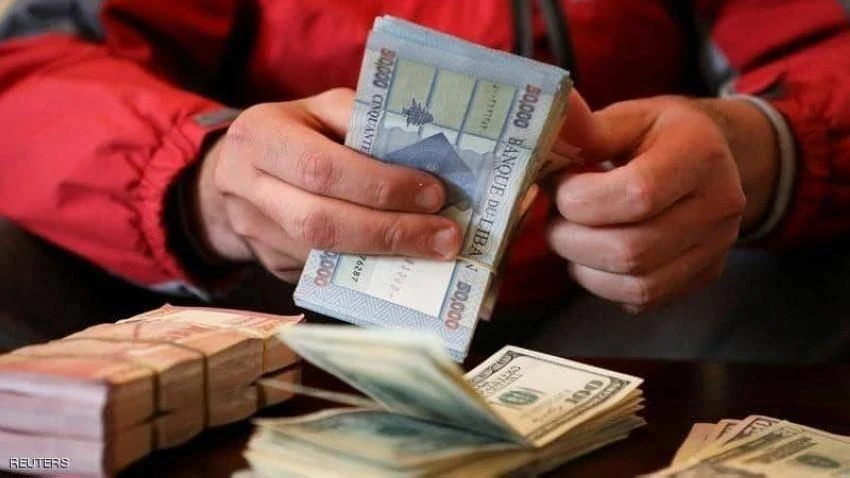 الدولار ينفجر في السوق السوداء ويسجل مستوى قياسياً جديداً فاق كل التوقعات