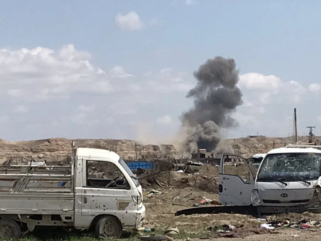 طيران التحالف يُنفّذ قصفاً على الباغوز، ومصدر من قسد يكشف تفاصيل هامّة!!