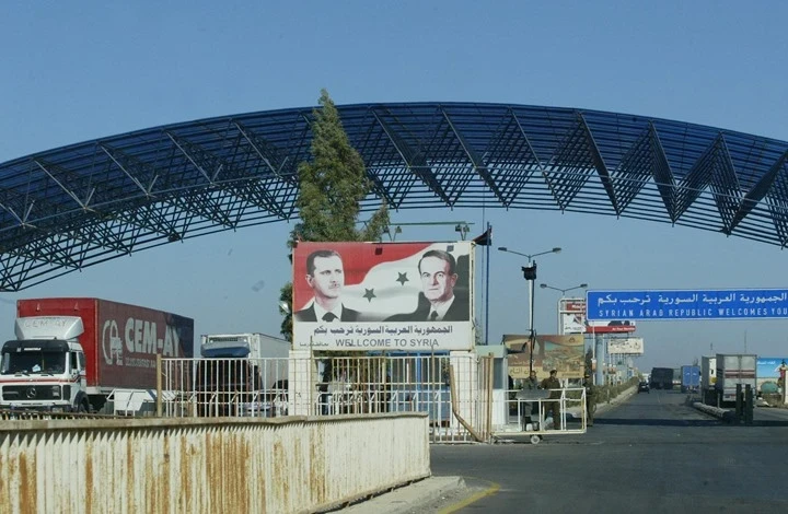 الأردن يعلن افتتاح حدوده مع سوريا أمام المسافرين تزامناً مع اجتماع رفيع بعمان
