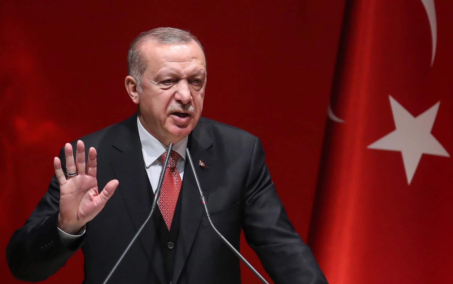 أردوغان: "تركيا ليست مستودعاً للاجئين".. وقرارات هامة يعلنها تخص سكان البلاد